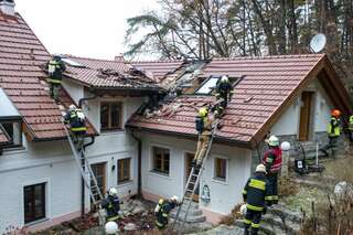 Dach stand in Flammen - sieben Feuerwehren im Einsatz 20131113-7917.jpg