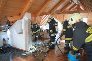 Dach stand in Flammen - sieben Feuerwehren im Einsatz 20131113-7922.jpg