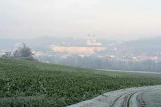 Chorherrenstift in morgendlichen Nebel 20131204-9634.jpg