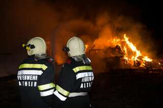 Pferde bei Großbrand in Altheim verendet 20131218-0629.jpg