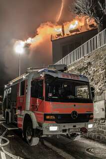 Brand am Linzer Pöstlingberg - Feuermann bei den Löscharbeiten verletzt 20131220-0752.jpg
