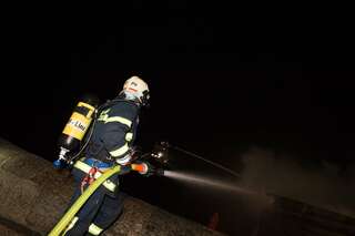 Brand am Linzer Pöstlingberg - Feuermann bei den Löscharbeiten verletzt 20131220-0771.jpg