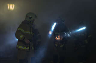 Brand am Linzer Pöstlingberg - Feuermann bei den Löscharbeiten verletzt 20131220-0780.jpg