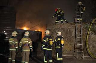 Brand am Linzer Pöstlingberg - Feuermann bei den Löscharbeiten verletzt 20131220-0808.jpg
