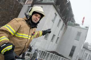 Brand am Linzer Pöstlingberg - Feuermann bei den Löscharbeiten verletzt 20131220-0883.jpg