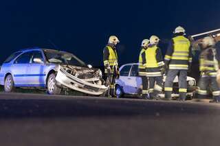 Zwei Verletzte bei Verkehrsunfall in St. Florian 20131227-1174.jpg
