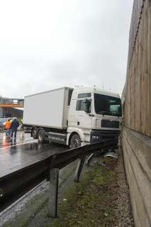 Unfall am Knoten Linz - Abfahrt auf A7 kurz gesperrt 20140121-2185.jpg
