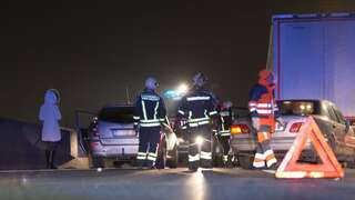 Totalsperre der Westautobahn nach Unfall mit Gasauto 20140123-2304.jpg