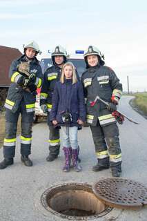 Feuerwehrmänner befreiten Kater aus Abwasserkanal 20140205-2799.jpg