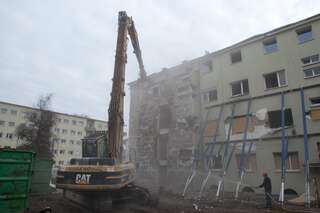 Nach Explosion - einsturzgefährdetes Wohnhaus in Linz ist bald abgerissen 20140304-4109.jpg