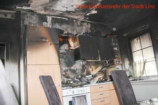 Küchenbrand - Mutter rettete sich und Baby img_9744.jpg