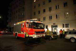 14 Menschen bei Brand in Linzer Franckviertel gerettet 20140403-5965.jpg