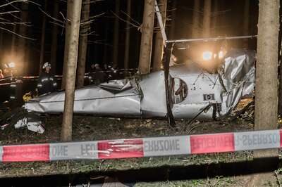 Hubschrauber im Bezirk Gmunden abgestürzt: Ein Toter 20140405-6024.jpg