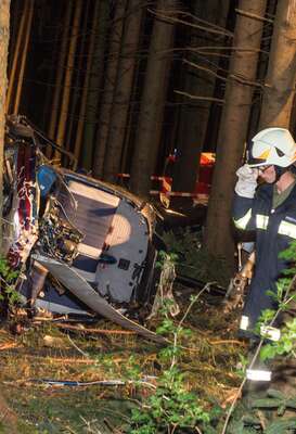 Hubschrauber im Bezirk Gmunden abgestürzt: Ein Toter 20140405-6025.jpg
