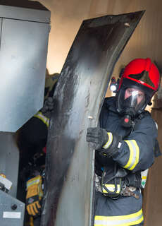 Feuer in Filteranlage - Großeinsatz für zwölf Feuerwehren 20140416-4891.jpg