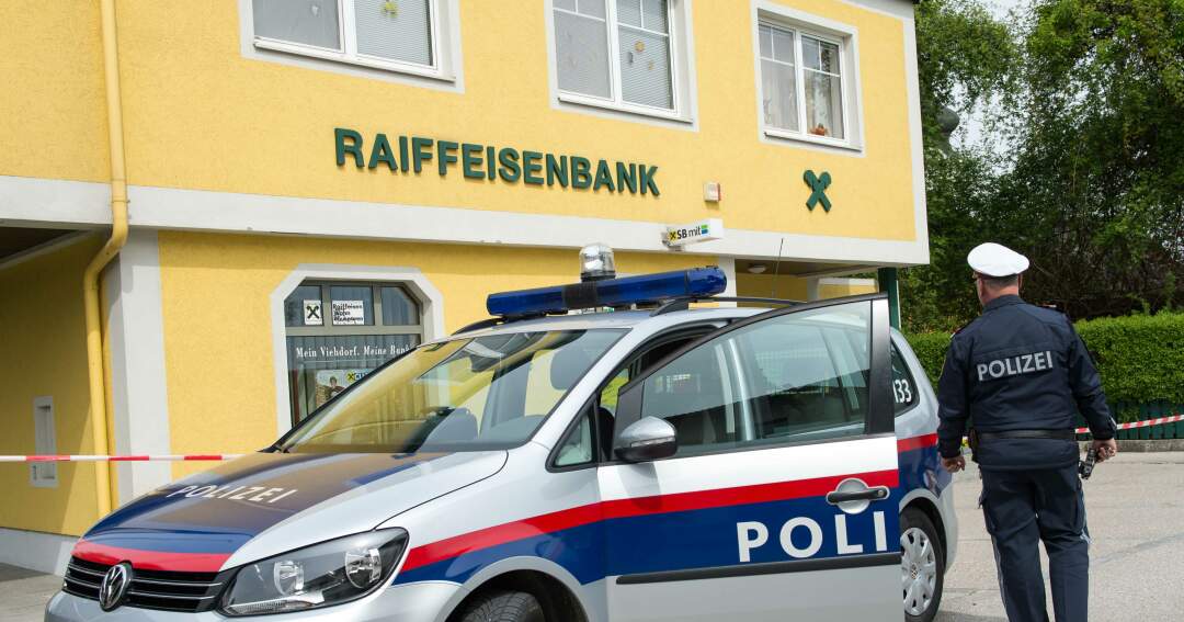 Titelbild: Raubüberfall auf die Raiffeisenbank in Viehdorf