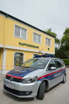 Raubüberfall auf die Raiffeisenbank in Viehdorf 20140418-6520.jpg