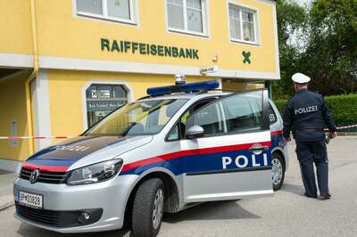 Raubüberfall auf die Raiffeisenbank in Viehdorf 20140418-6523.jpg