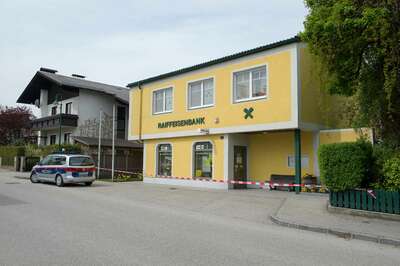 Raubüberfall auf die Raiffeisenbank in Viehdorf 20140418-6526.jpg