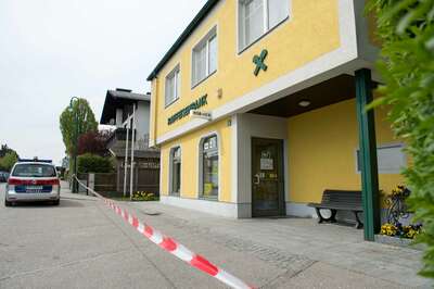 Raubüberfall auf die Raiffeisenbank in Viehdorf 20140418-6527.jpg