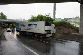 Sperre der Mühlkreisautobahn nach LKW-Unfall 20140503-7579.jpg