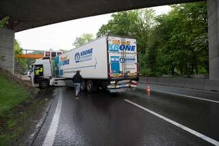 Sperre der Mühlkreisautobahn nach LKW-Unfall 20140503-7589.jpg