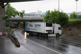 Sperre der Mühlkreisautobahn nach LKW-Unfall 20140503-7590.jpg