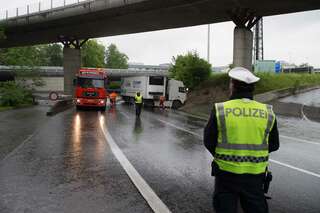 Sperre der Mühlkreisautobahn nach LKW-Unfall 20140503-7601.jpg