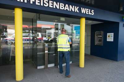 Raubüberfall auf eine Bank in Wels 20140523-7024.jpg