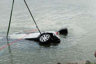 Auto stürzte bei Aschach an der Donau in die Donau - Sucheinsatz 20140605-7964.jpg