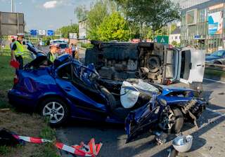 Pkw-Lenker (23) fuhr gegen Rettungsauto - tot 20140613-8876.jpg