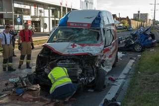 Pkw-Lenker (23) fuhr gegen Rettungsauto - tot 20140613-8881.jpg