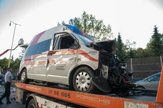 Pkw-Lenker (23) fuhr gegen Rettungsauto - tot 20140613-8884.jpg