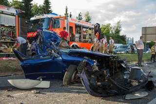 Pkw-Lenker (23) fuhr gegen Rettungsauto - tot 20140613-8885.jpg
