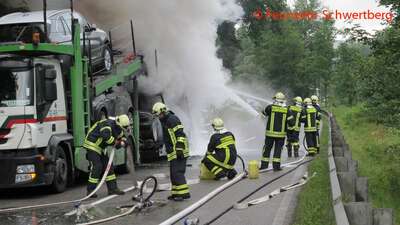 Über 200.000 Euro Schaden bei Brand von Pkw-Transporter img_3304.jpg