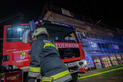 182 Einsatzkräfte bei Dachbrand der Hauptschule in Altmünster im Einsatz 20140724-2859.jpg