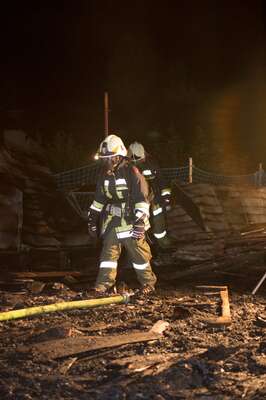 182 Einsatzkräfte bei Dachbrand der Hauptschule in Altmünster im Einsatz 20140724-2882.jpg