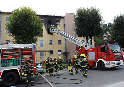 Brand in Steyrer Mehrparteienhaus bild6.jpg