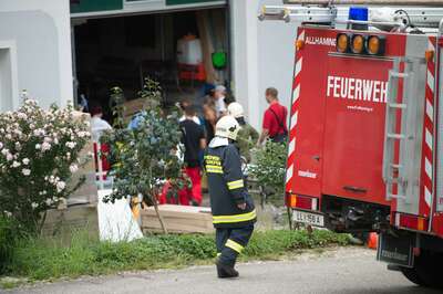 Allhaming: Arbeiter stürzte in Getreidebunker 20140811-3537.jpg