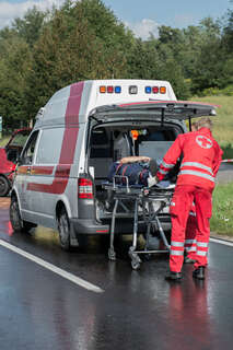 Schwerer Verkehrsunfall auf der B1 bei Ebelsberg 20140824-5187.jpg