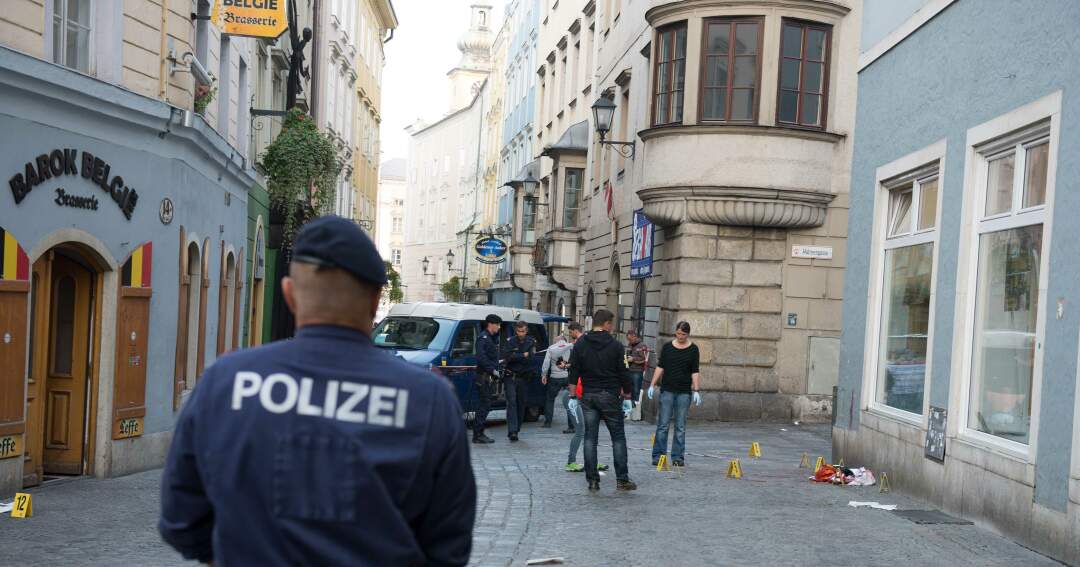 Titelbild: Mordversuch - In Linzer Lokal mit Glasscherben attackiert