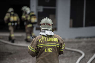 Brandalarm auf der Baustelle der Bruckner Universität 20141011-4670.jpg
