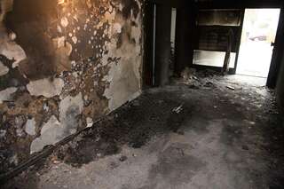 Mehrere Personen bei Brand in einem Mehrparteienhaus verletzt 20141025-0027.jpg