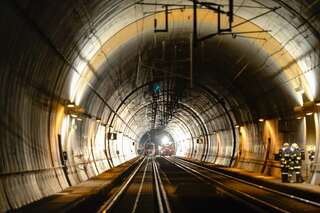 Einsatzkräfte übten Notfall im Sieberg- Eisenbahntunnel 20141122-6297.jpg