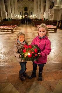 Adventmarkt und Adventkranzweihe im Stift St. Florian 20141129-3474.jpg