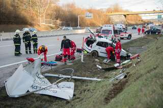 Schwerer Verkehrsunfall auf der A1 bei Enns 20150110-5369.jpg