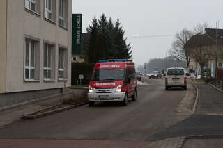 Evakuierung der Volksschule Hargelsberg nach Gasgeruch 20150213-9682.jpg
