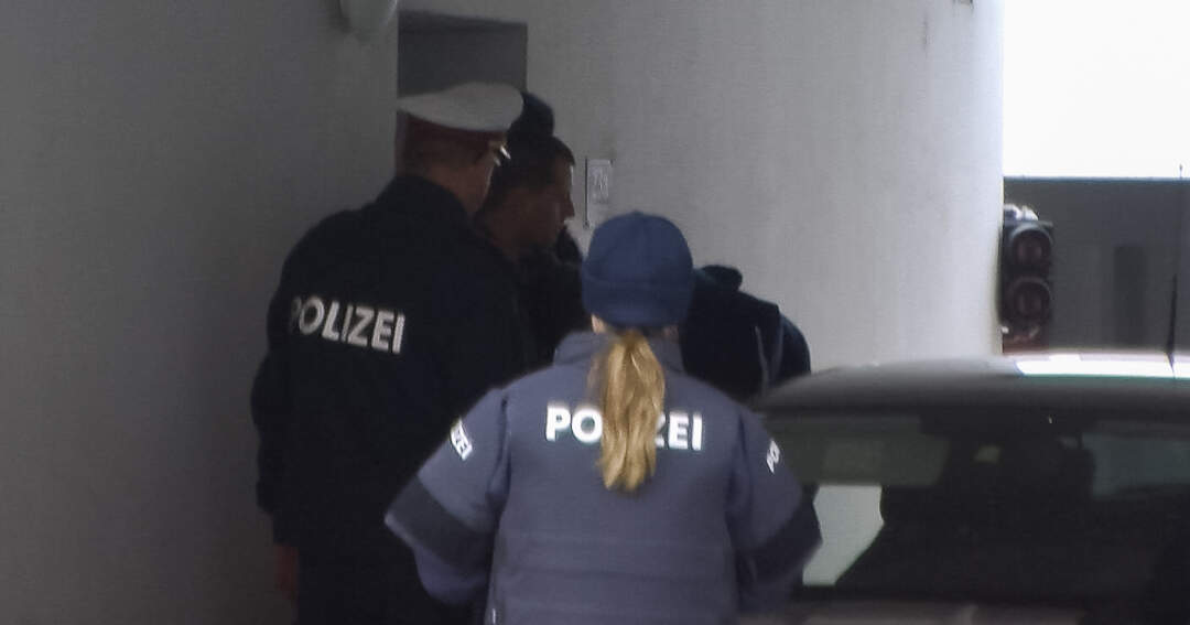 Titelbild: Banküberfall in Linz: Verdächtiger festgenommen