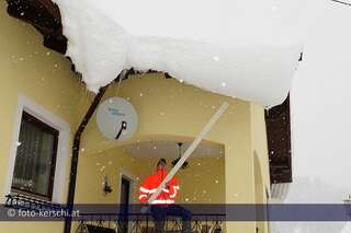 Schneemassen- Jetzt ist Nachbarschaftshilfe angesagt! schneerumung-013.jpg