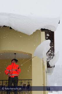 Schneemassen- Jetzt ist Nachbarschaftshilfe angesagt! schneerumung-018.jpg